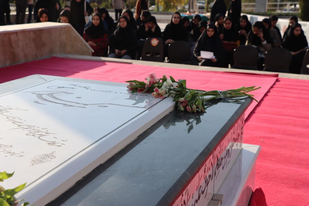 مراسم «عهدی نو»؛ تجدید پیمان با شهید گمنام /گزارش تصویری