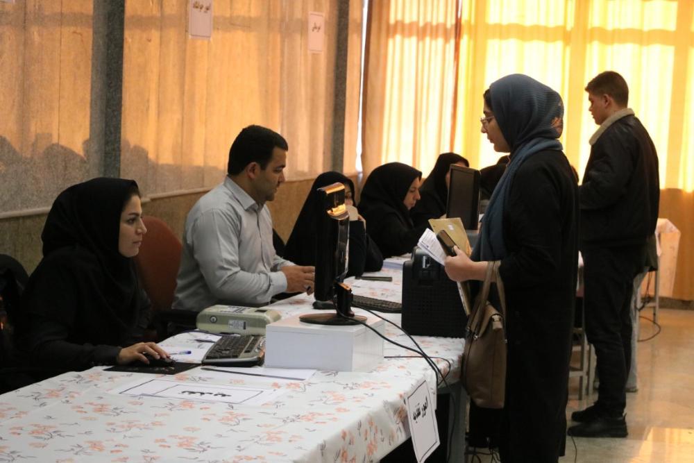 شروع ثبتنام حضوری پذیرفتهشدگان رشتههای تحصیلی در دانشگاه مراغه/گزارش تصویری